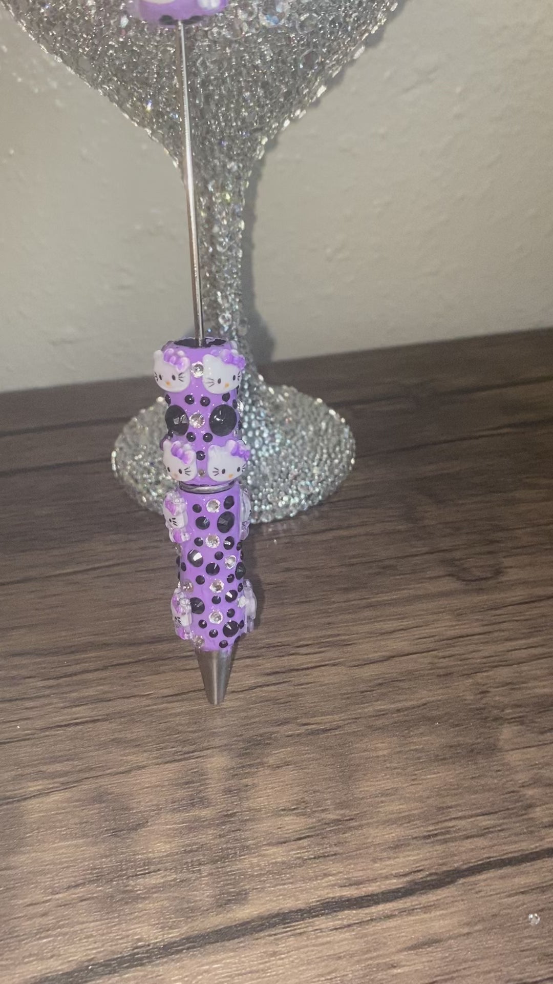 Hello Kitty on Purp